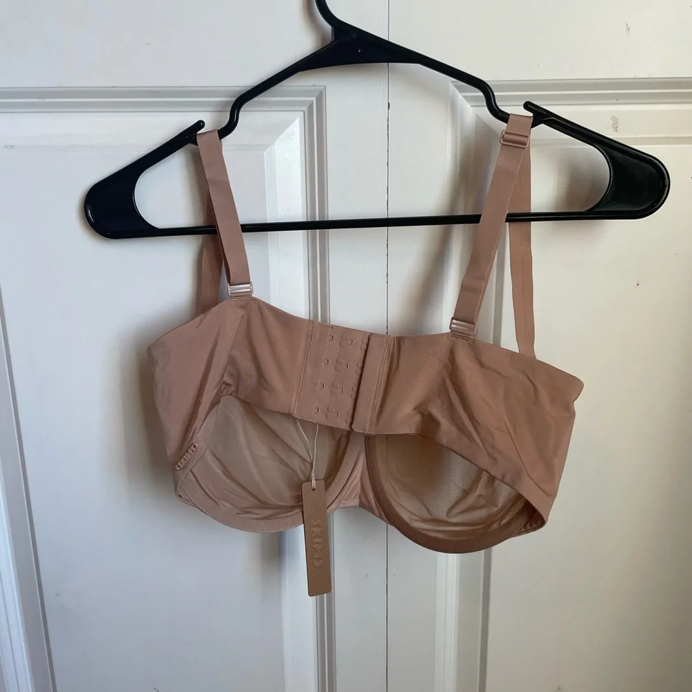 Skims Bra - Picture 3 of 5